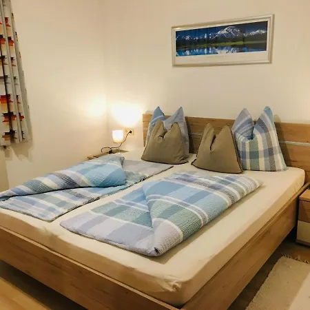 Haus Jenewein Manfred Appartement *