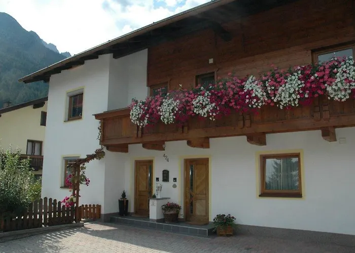 Haus Jenewein Manfred * Neustift im Stubaital